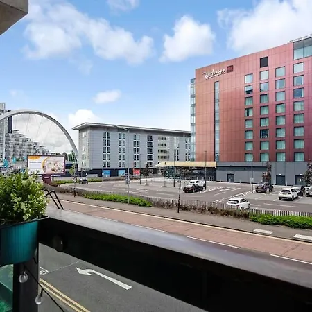 Luxury Huge Modern Open Plan 2Bedroom Flat - Free Private Parking & Balcony Located At The Ovo Hydro And Sec Centre Glasgow Exterior photo