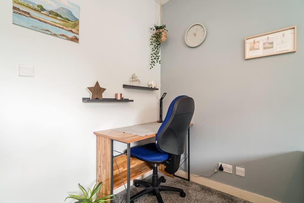 Apartment Luxury Huge Modern Open Plan 2bedroom Flat - Free Private Parking & Balcony Located At The Ovo Hydro And Sec Centre Glasgow